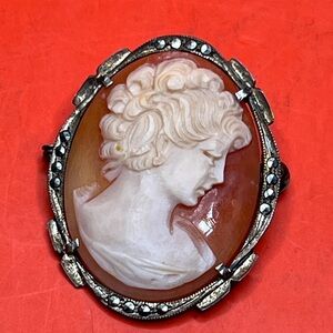 Victorian Silver Cameo Brooch Pendant highly detailed she is beautiful!